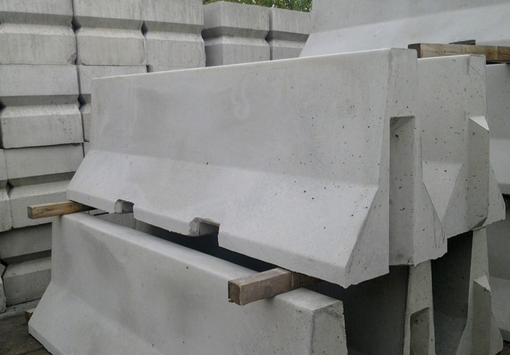 interlocking concrete barriers